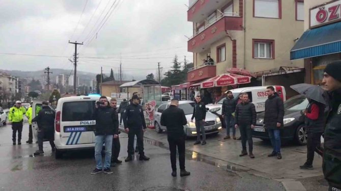 Amatör Maç Sonrası Takım Otobüsü Taşlandı