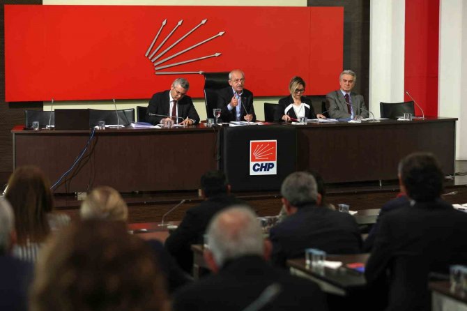 Kılıçdaroğlu, Parti Meclisi Toplantısına Başkanlık Etti