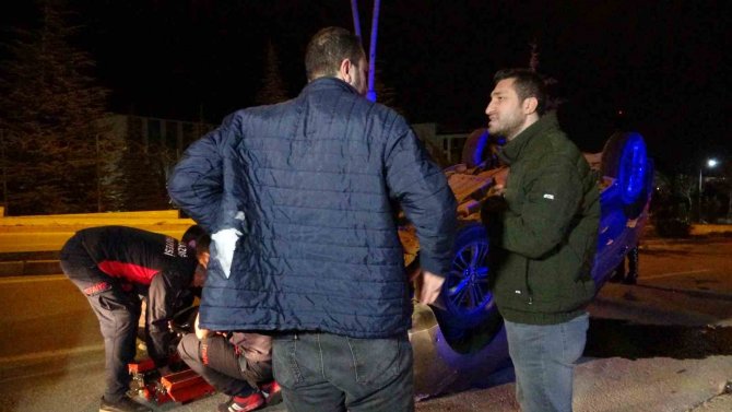 Otomobil Takla Attı, Emniyet Kemeri Takan Sürücünün Burnu Bile Kanamadı