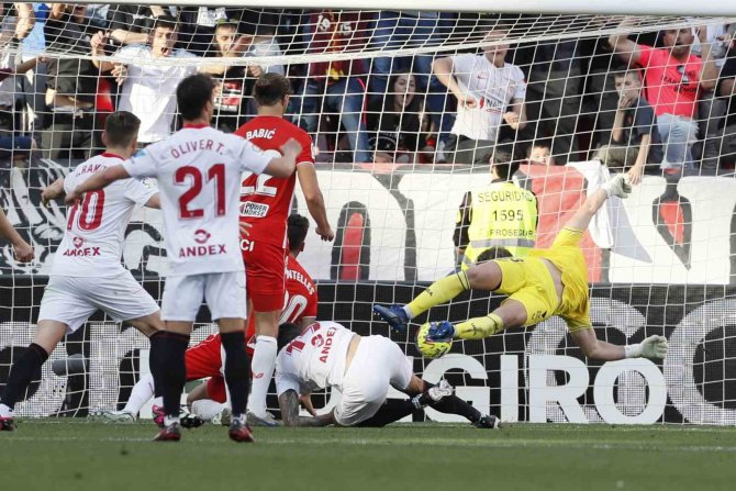 Sevilla, Geriden Gelip Kazandı