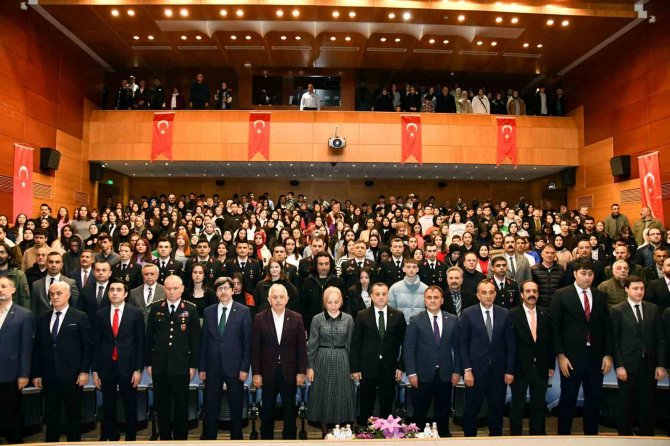 Gümüşhane’de İ̇stiklal Marşı’nın Kabulünün 102. Yıldönümü Etkinlikleri