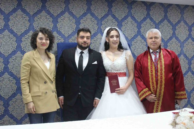 Deprem Öncesi Nikah Tarihi Alan Çiftin Nikahı Geldikleri Kırklareli’de Kıyıldı