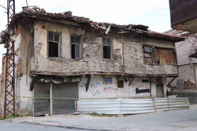 Asrın Felaketi Osmanlı Konağını Yıkamadı