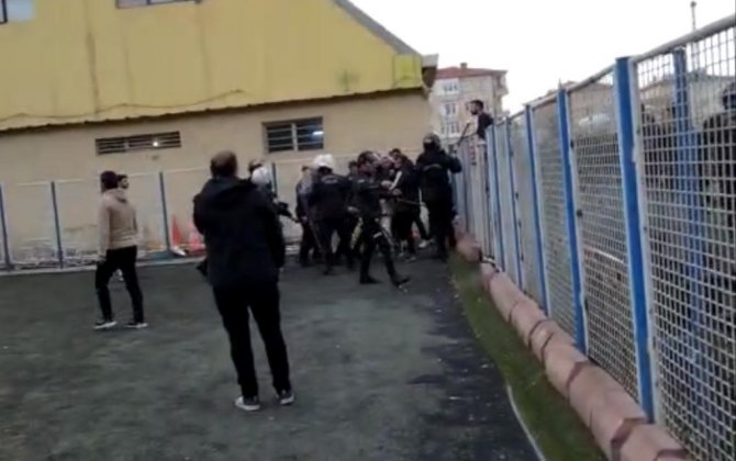 Amatör Maçta Tekme Ve Yumruklar Havada Uçuştu