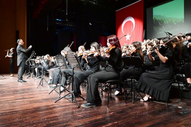 Kemer’in Korosundan Anlamlı Konser