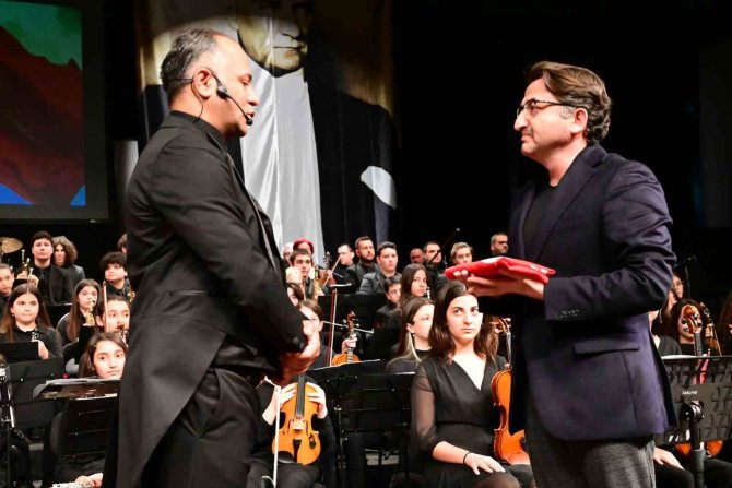 Kemer’in Korosundan Anlamlı Konser