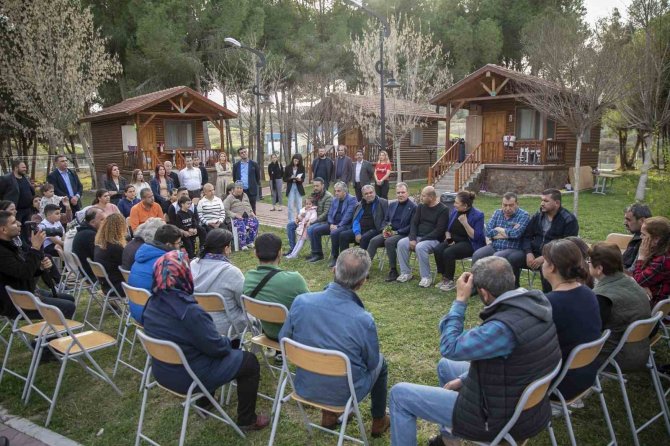 Başkan Seçer, "Bugünler Dayanışma İle Geçecek"