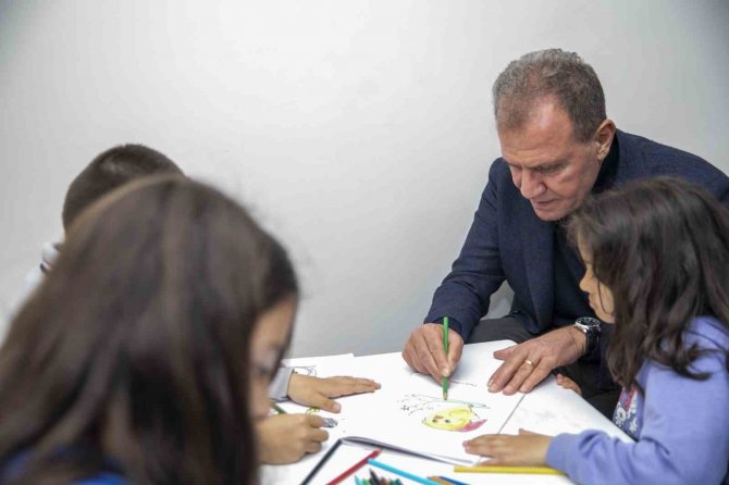 Başkan Seçer, "Bugünler Dayanışma İle Geçecek"