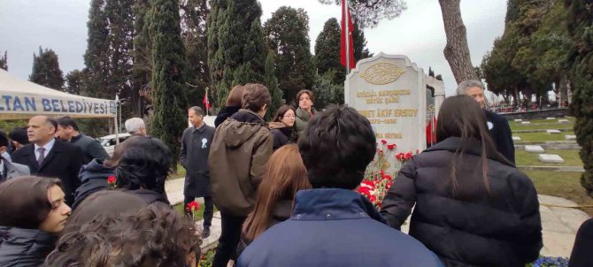İ̇stiklal Marşı’nın Kabulünün 102’nci Yıl Dönümünde Mehmet Akif Ersoy Anıldı