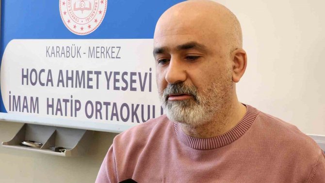 23 Yakınının Acısını Yüreğine Gömüp, Öğrencilerini Lgs’ye Hazırlıyor