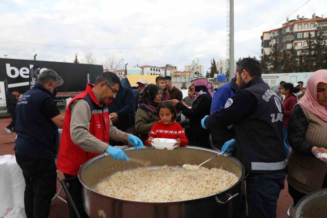 Başkan Çelik, Adıyaman’dan Depremzedelerin Dua Ve Teşekkürlerini İletti