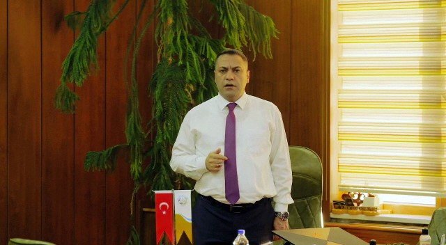 Sorgun Belediye Başkanı Ekinci Ve Belediye Çalışanları İ̇stiklal Marşı’nı Okudu