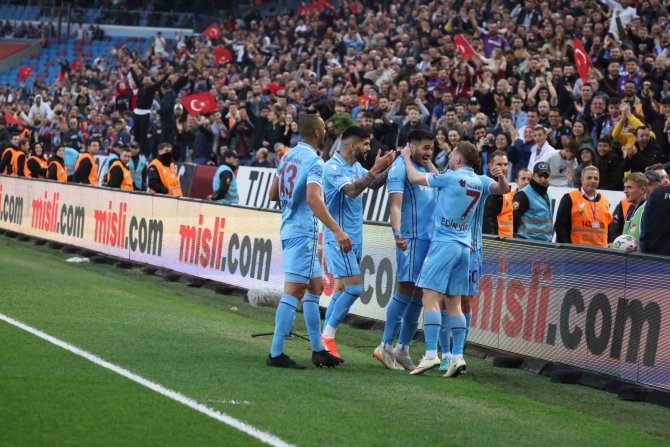 Spor Toto Süper Lig: Trabzonspor: 4 - Adana Demirspor: 1 (Maç Sonucu)