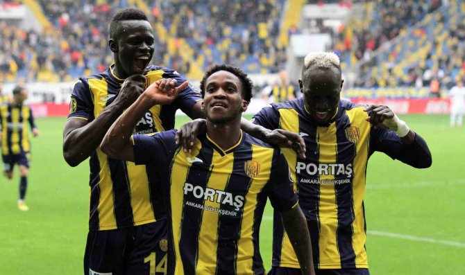 Spor Toto Süper Lig: Mke Ankaragücü: 2 - Corendon Alanyaspor: 0 (Maç Sonucu)