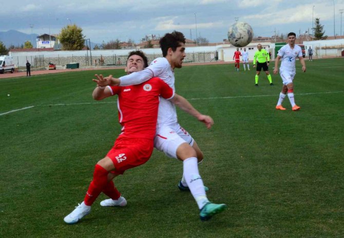 Tff 3. Lig: Karaman Fk: 0 - Kınay Bulvarspor: 0