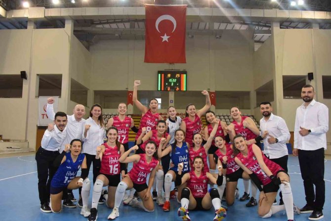 “Bizim Kızlar” Çeyrek Finallerdeki İlk Galibiyetini Aldı