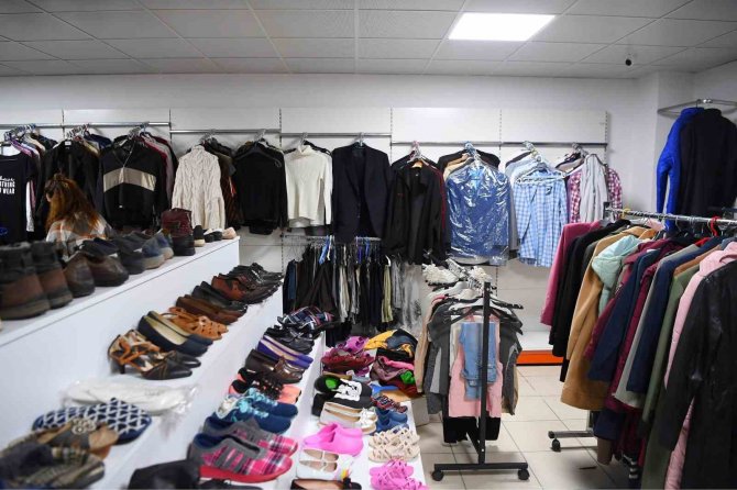 ‘Sosyal Market Butik’ Koshi̇m’de