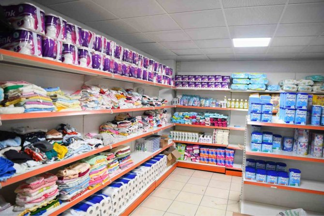 ‘Sosyal Market Butik’ Koshi̇m’de