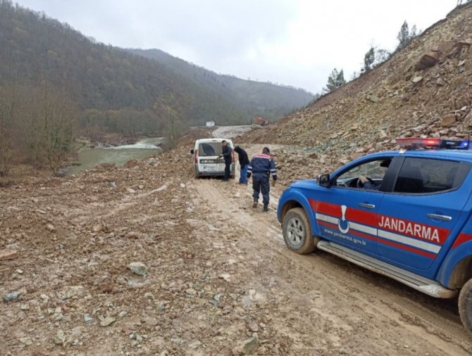 Jandarma Ekipleri Vatandaşın İmdadına Yetişti