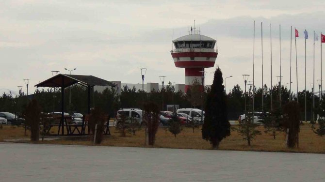 Kars Harakani Havaalanı Uluslararası Uçuşlara Açıldı