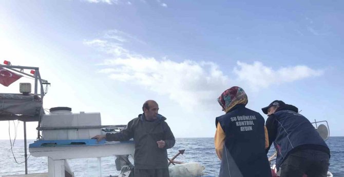 Didim’de Balıkçı Tekneleri Denetlendi