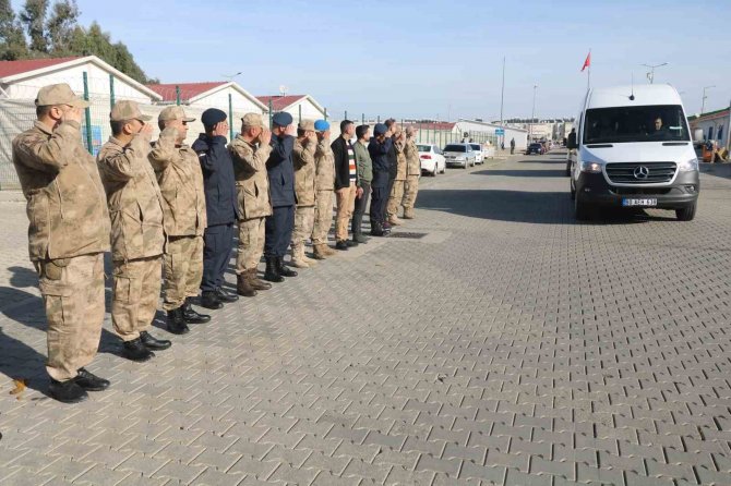 Deprem Bölgesinde Görevini Tamamlayan Mehmetçik, Dualarla Uğurlandı
