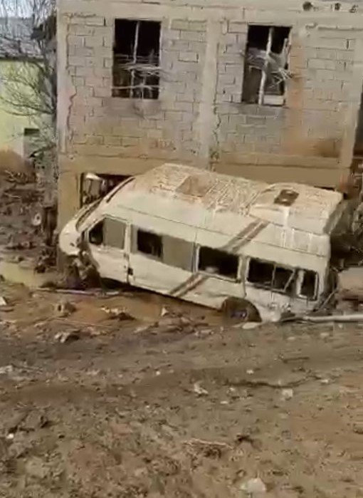 Bitlis’te Sulama Göleti Patladı: Sel Suları Mahalleyi Yuttu