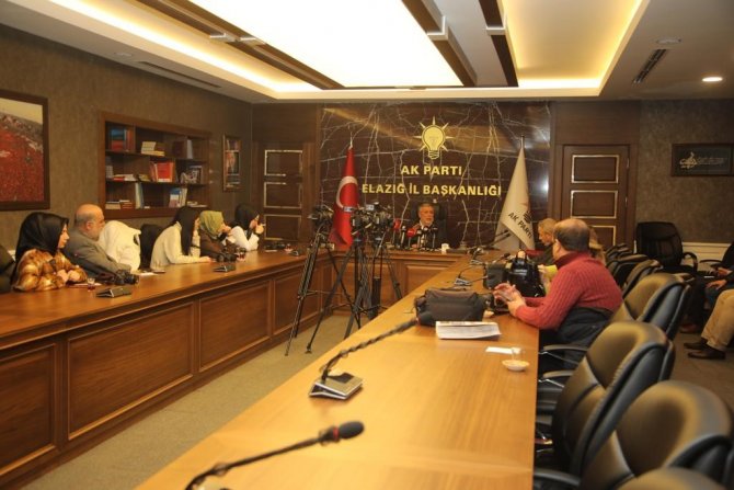 ’Elazığ Stadyumu’, Ak Parti Ve Chp’yi Karşı Karşıya Getirdi