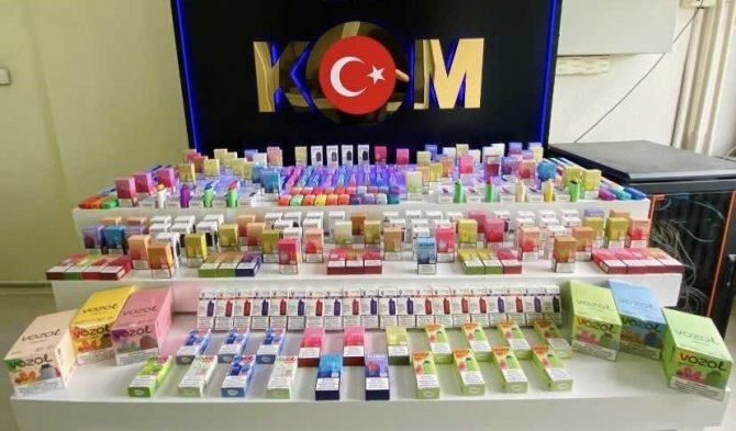 Kaçakçılık Şüphelisi 7 Kişi Çok Sayıda Malzemeyle Yakalandı