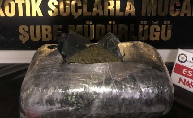 Zehir Tacirleri Eş Zamanlı Operasyonlarla Yakalandı