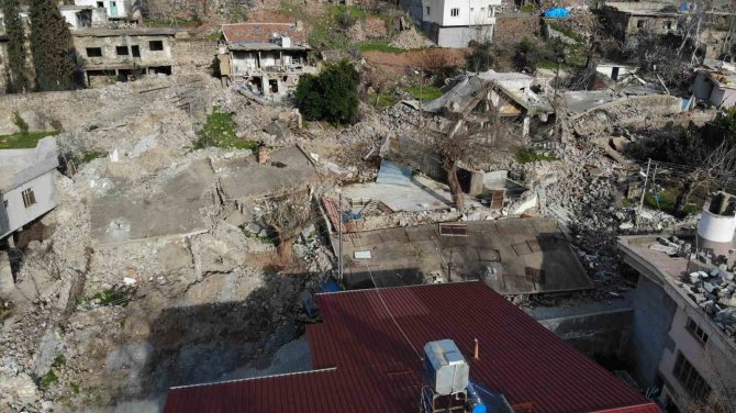 Asrın Felaketi Hatay’da Bir Köyü Yerle Bir Etti