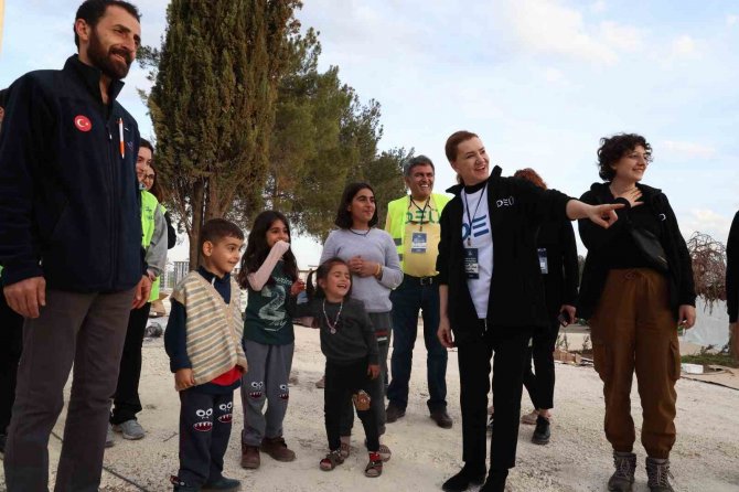 Deü Adıyaman’da Depremin Yaralarını Sarıyor