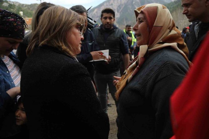 Deprem Bölgesinde Çilek Üretimine Destek