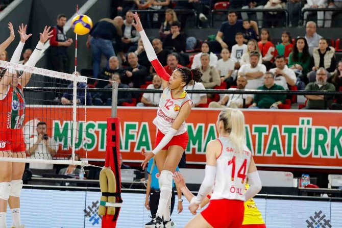 Göztepe Voleybol, Zirveyi Bırakmadı