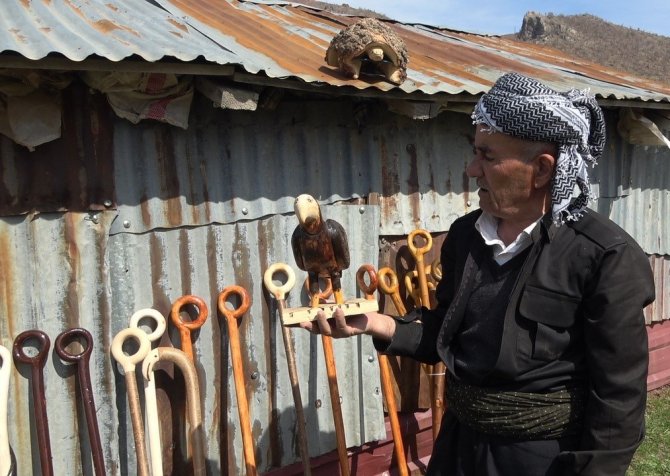 Dedelerinden Öğrendikleri İşten Ekmeklerini Kazanıyorlar