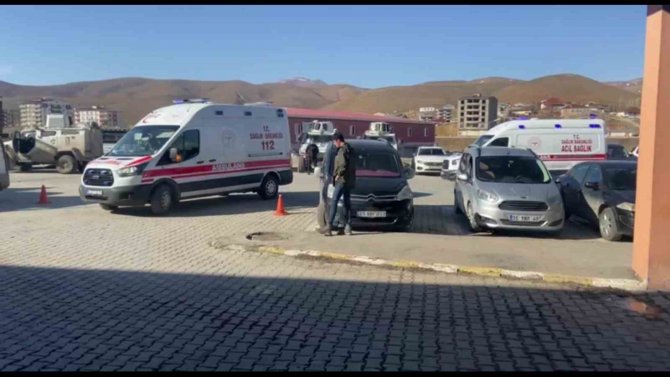 Hakkari’de Gıda Zehirlenmesi İddiasıyla Çok Sayıda Öğrenci Hastaneye Kaldırıldı