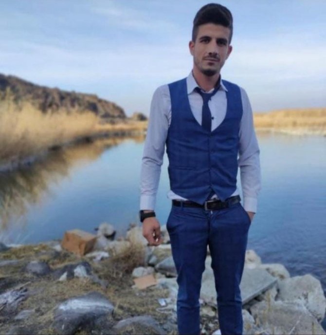 Motosiklet Kamyonetin Altında Kaldı: 1 Ölü
