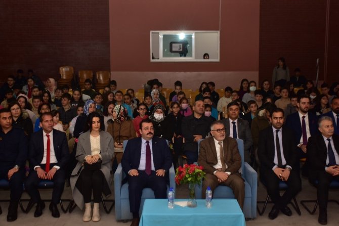 Mehmet Akif İ̇nönü’de De Anıldı