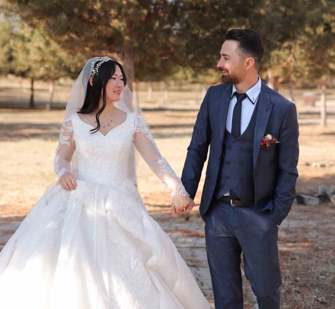 Japon Geline Van Usulü Görkemli Düğün