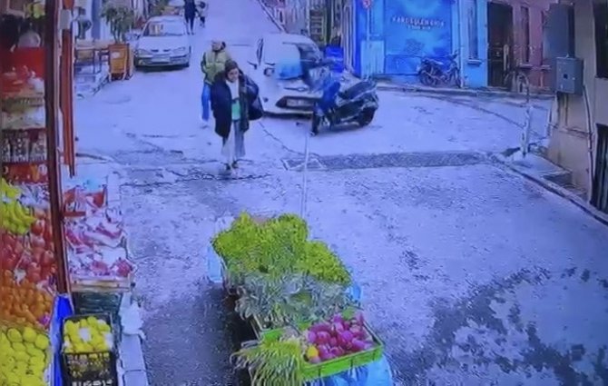 İ̇stanbul’da Film Gibi Olay Kamerada: Kaza Yaptığı Adamı Silahla Vurdu