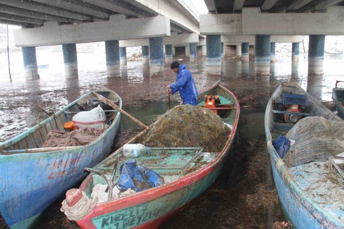 Beyşehir Gölü’nde Avlanmaya “Kar” Molası