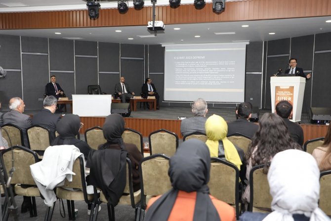 “Teknik, Sosyal, Ekonomik Ve Hukuki Boyutuyla Deprem Çalıştayı” Tamamlandı