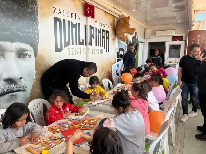 Kütahya Valiliği Motivasyon Tırı Deprem Bölgesinde Çocuklara Moral Oldu