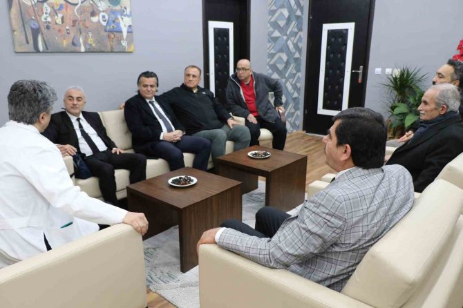 Başhekim Kuyrukluyıldız, Afet Uzmanlarını Ağırladı
