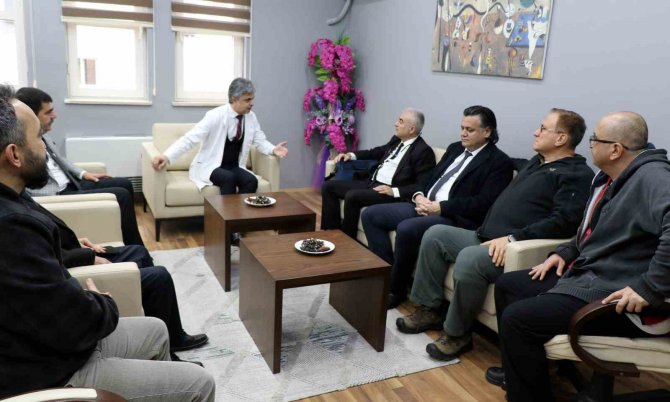 Başhekim Kuyrukluyıldız, Afet Uzmanlarını Ağırladı