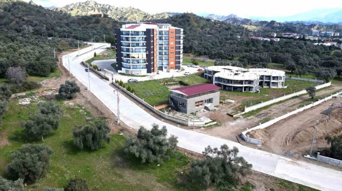 Nazilli Belediyesi Yol Yapım Çalışmalarını Sürdürüyor