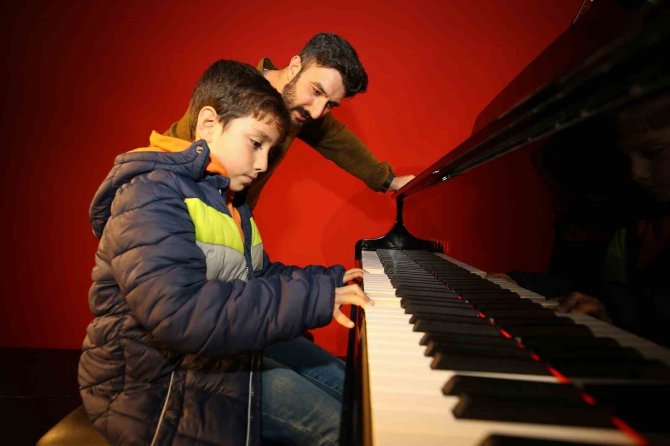 Depremzede Aileler Nilüfer’de Şehir Turu Atıp Müze Gezdi
