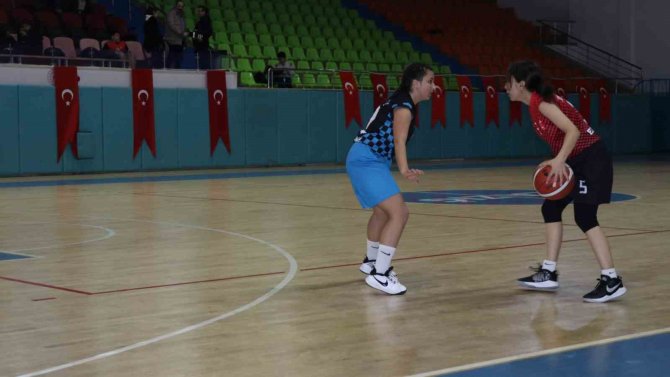 Elazığ’da Basketbol Yıldızlar İ̇l Şampiyonası Başladı