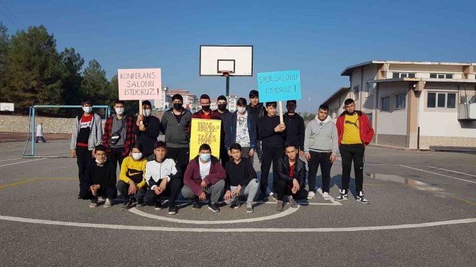 Okullarının 12 Yıllık İhtiyacı Konferans Ve Kapalı Spor Salonu İçin Platform Kurdular