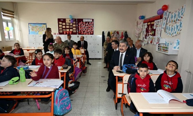 Depremin Vurduğu Osmaniye’de Eğitim Öğretim Yeniden Başladı